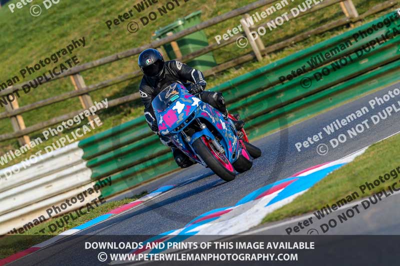 PJM Wedding Photography;enduro digital images;event digital images;eventdigitalimages;mallory park;mallory park photographs;mallory park trackday;mallory park trackday photographs;no limits trackdays;peter wileman photography;racing digital images;trackday digital images;trackday photos